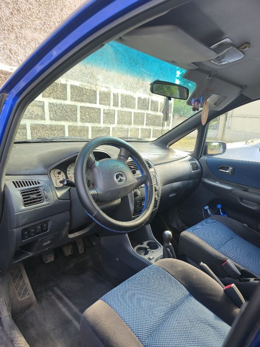 Продавам Mazda Premacy 1.8 бензин