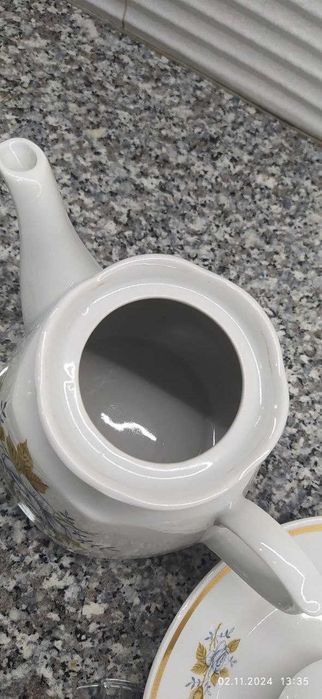 Продам чайный сервиз. Советский. Б/у, в хорошем состоянии