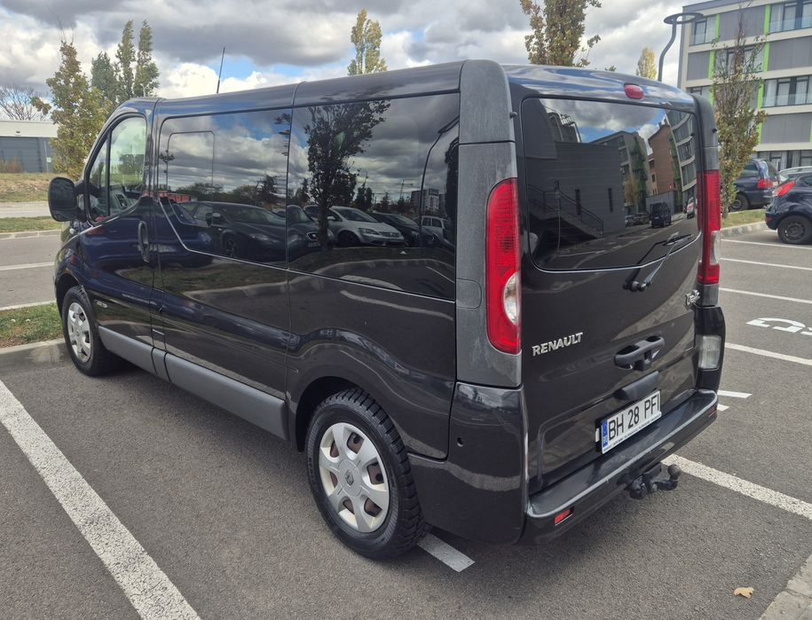 Renault Trafic 2.0dci 9 locuri an 2011