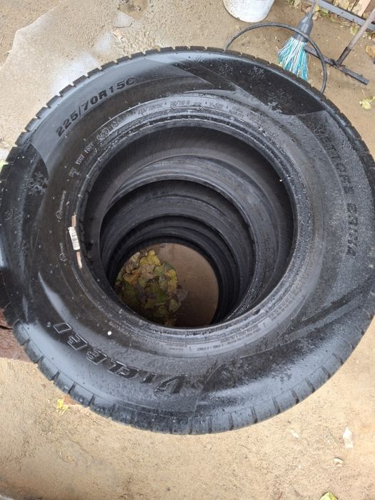 Продам резину, зимняя лепучка,  225×70×15С.     .состояние отличное