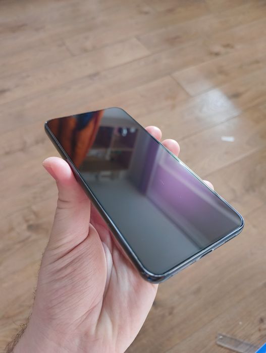 Samsung S22 in stare buna fara accesorii