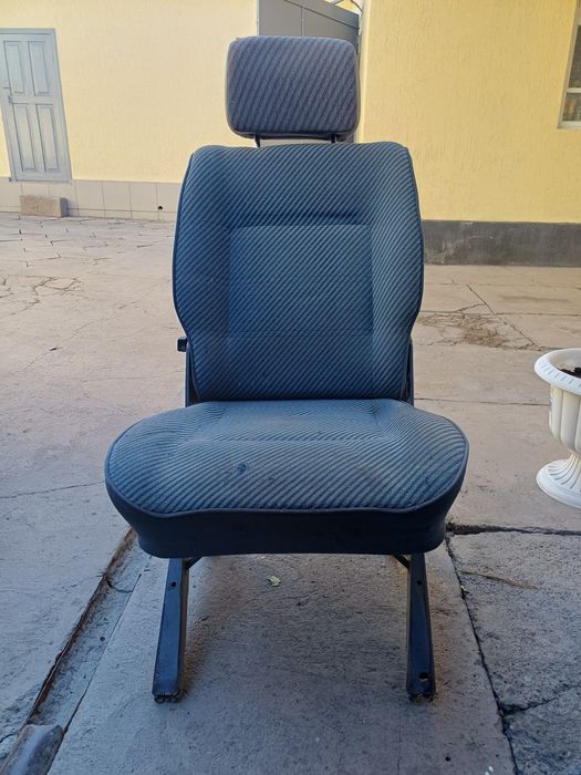 Продам сиденья от фольксваген T4 1шт
