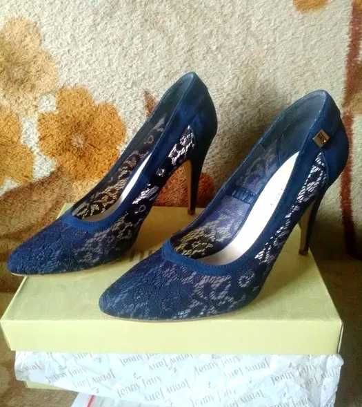 Pantofi mărime 40
