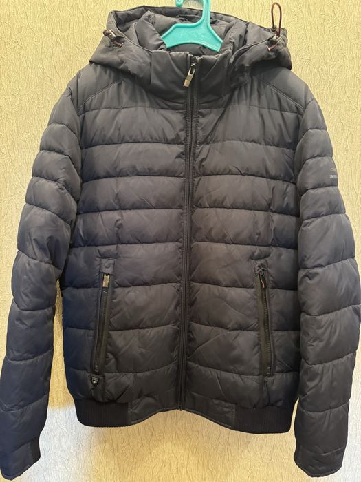 Продам зимнюю куртку на подростка размер 46