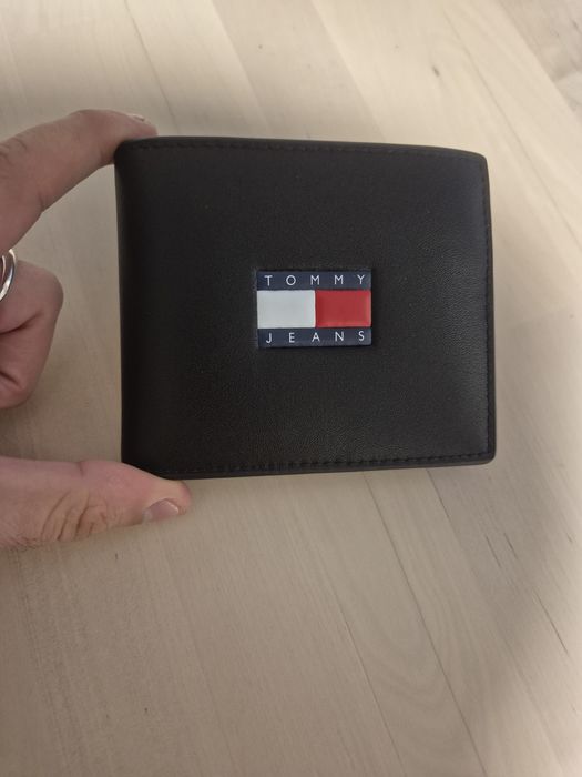 Portofel Tommy Hilfiger nou, neatins, original