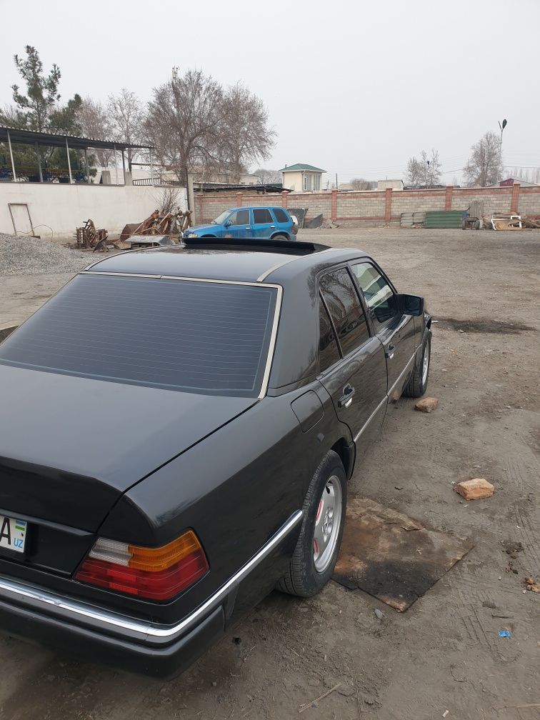 Mercedes Benz w124