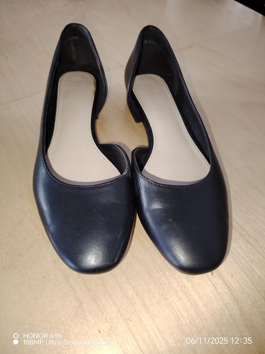 Кожаные туфли (балетки)