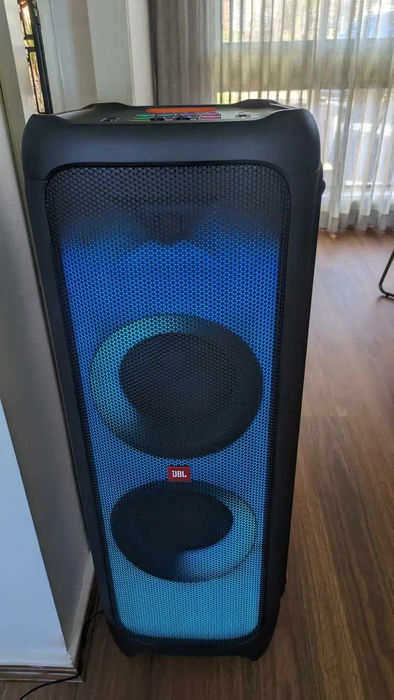 JBL Partybox 1000, 1100W Перфектна