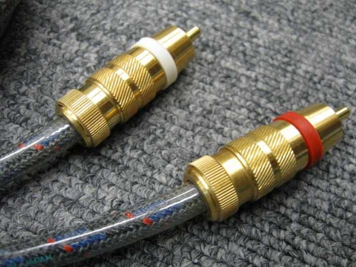 Кaбели «Acrotec», «Furutech», «Luxman», «Behringer Pro», «Sommer»