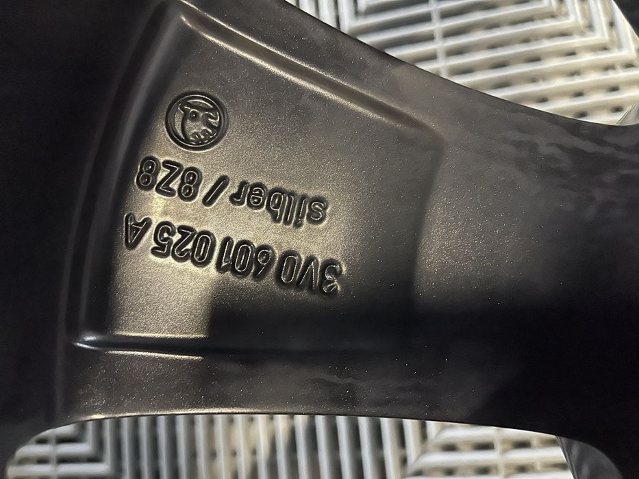 Jante Roți 17 Skoda Superb 3 VW T Roc Passat B8 Anvelope 215 55 R17