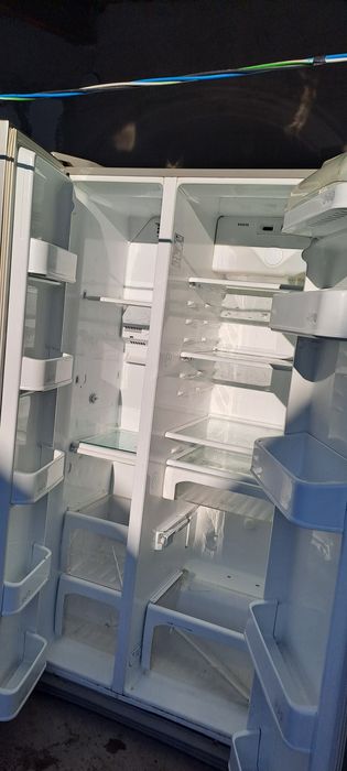 Холодильник LG ..