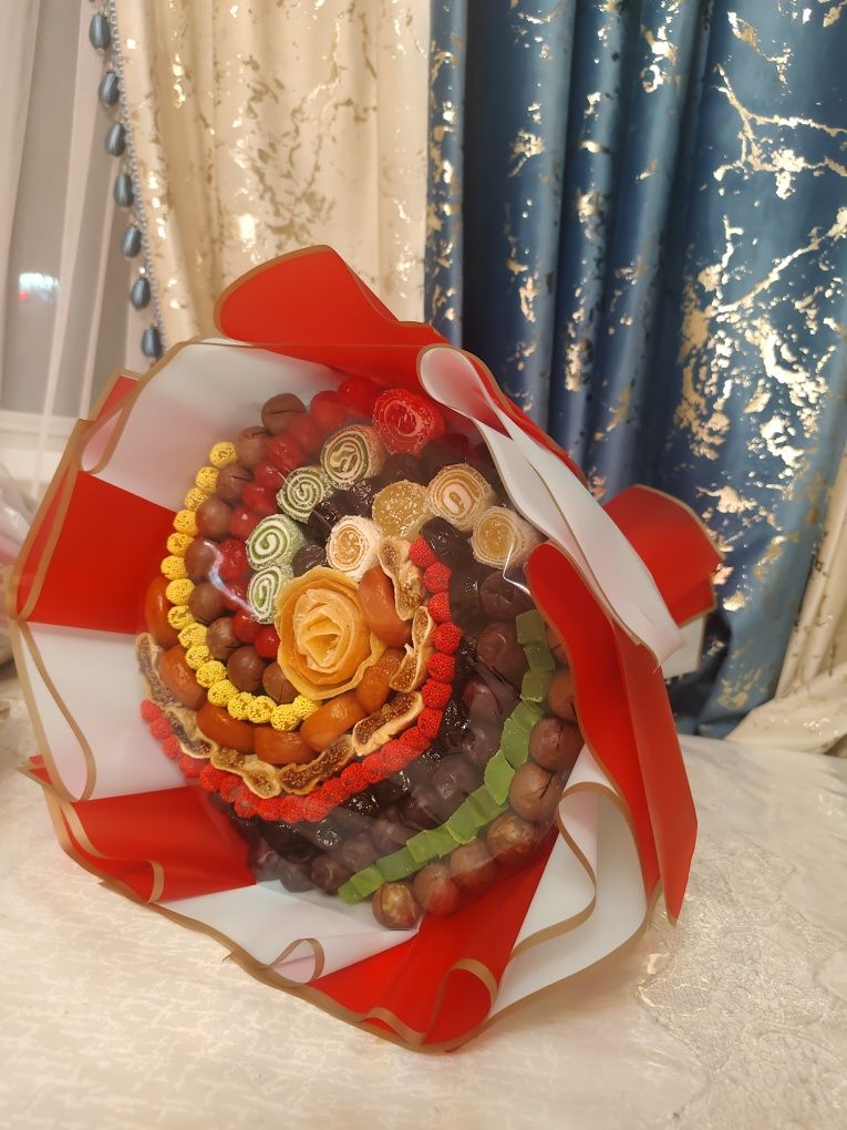 Букеты из сладостей