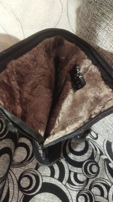 Продам сапоги унты женские