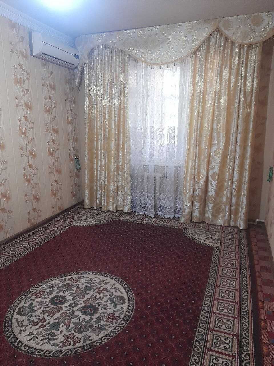 Қора-Қамиш 1/3 даги 3 хонали квартира сотилади.