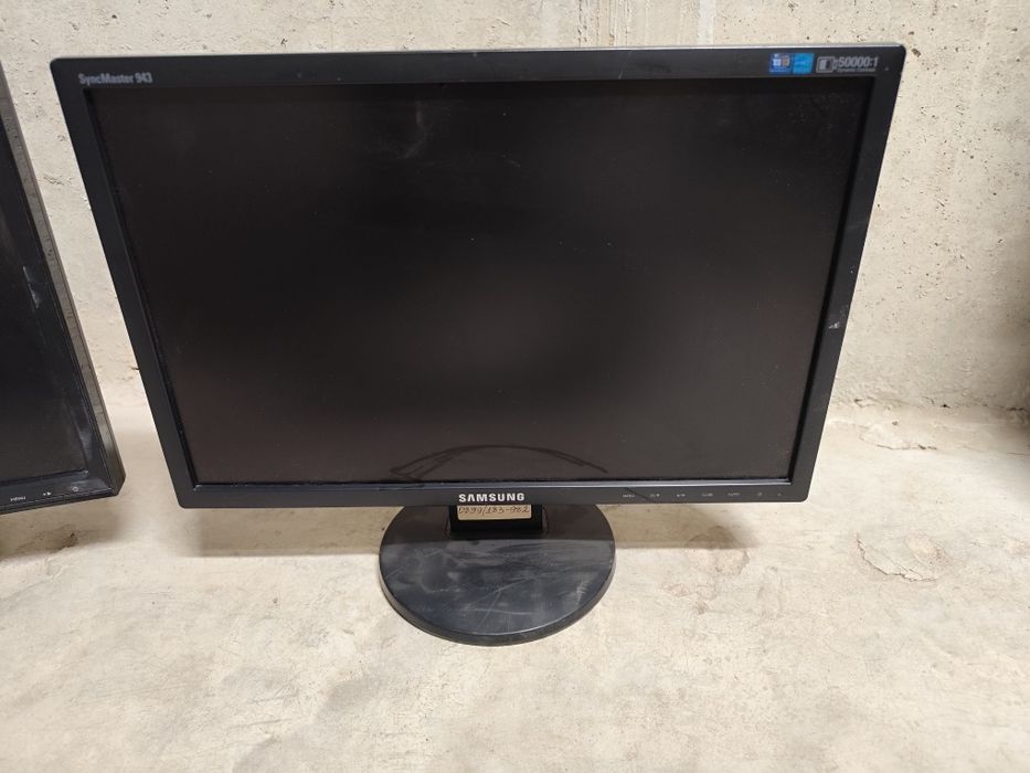 Монитори втора употреба