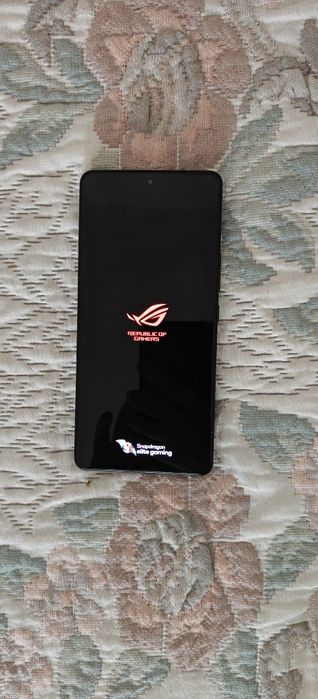 Asus Rog Phone 8  impecabil  ca nou