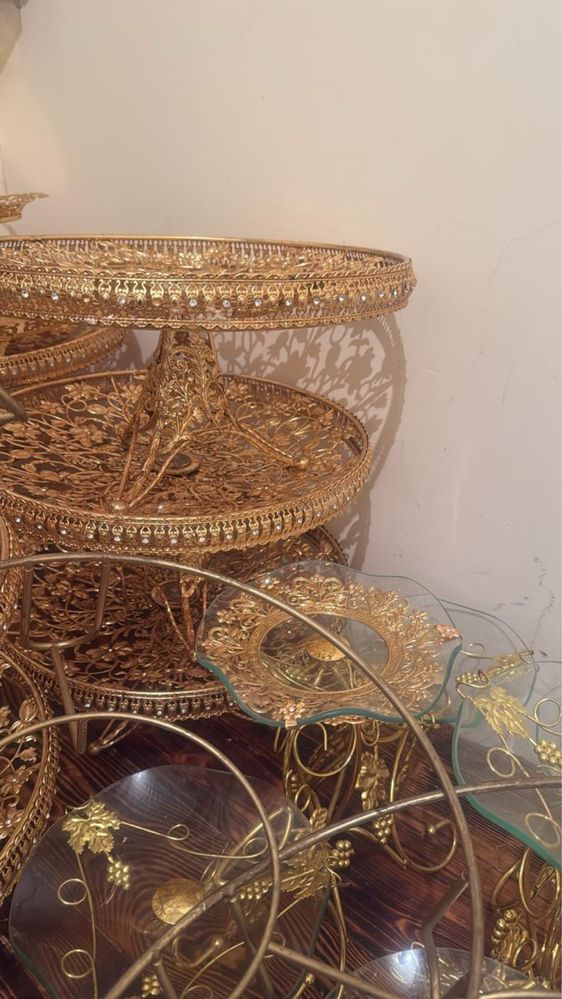 Продам вазы конфетницы