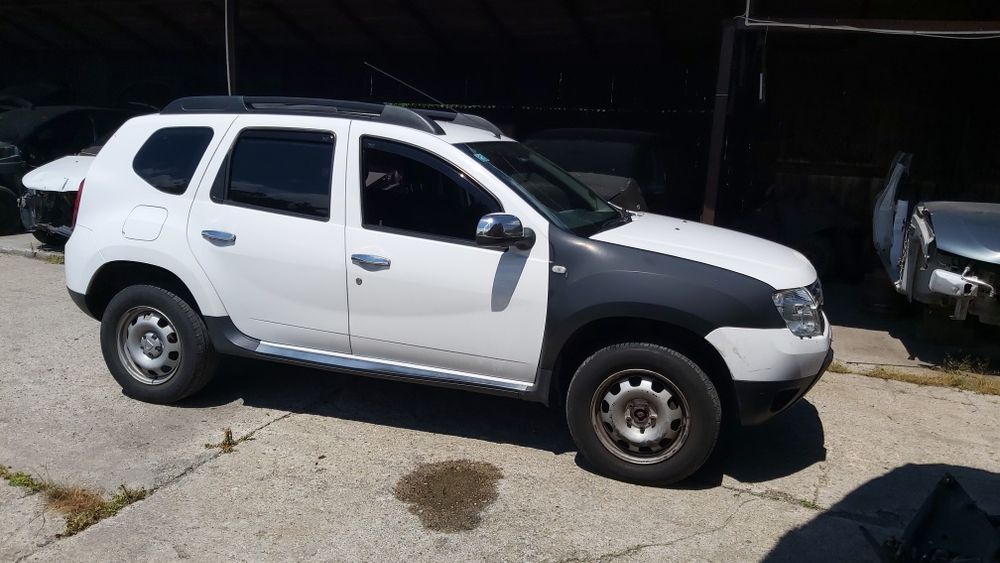 Dezmembrez Dacia Duster 1,6 16V 2013 euro 5