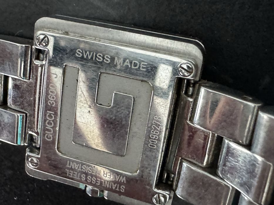 Дамски часовник Gucci J3600