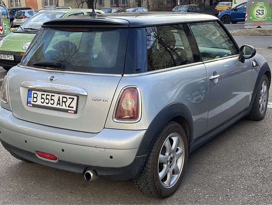 Mini Cooper R56 /120 CP/ 6 trepte Stare foarte buna