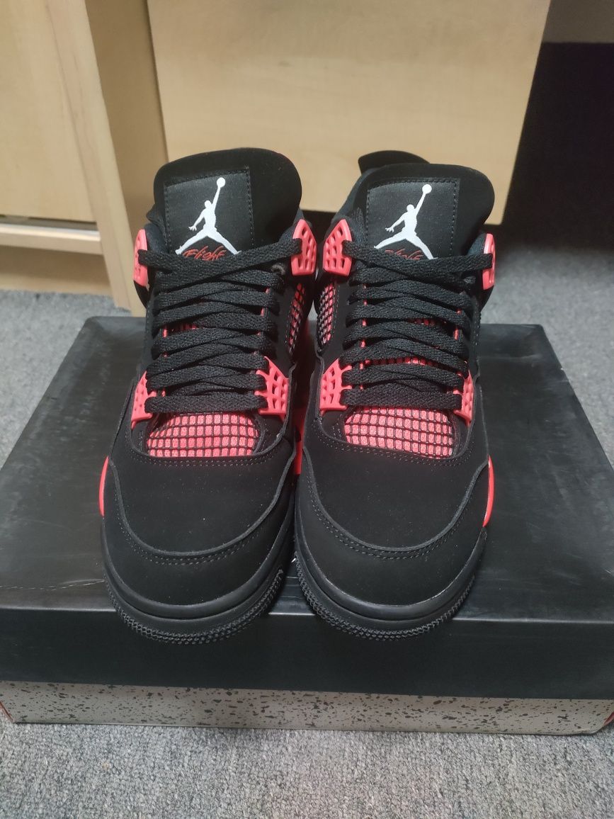 Jordan 4 Red Thunder *mărimea 42.5*