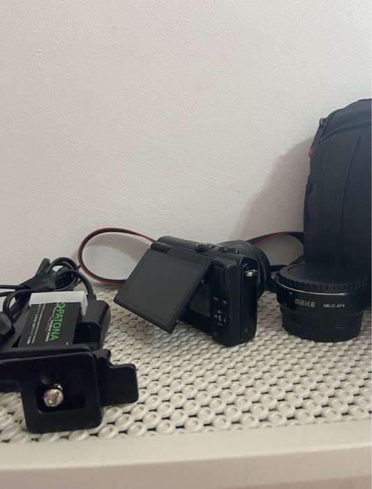 Aparat Canon eos M100