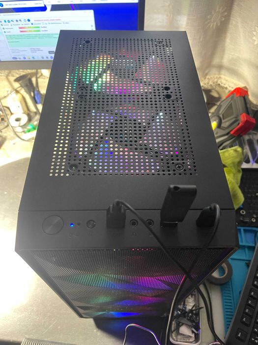 Unitate PC Gaming i7-4770 GTX 780 3GB 12GB RAM 500GB SSD + 2TB HDD RGB