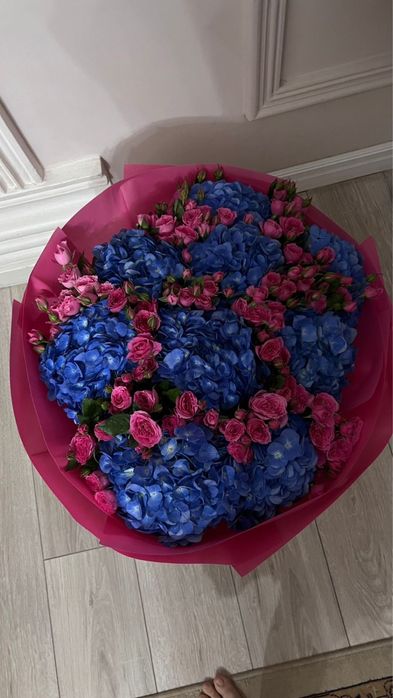 Цветы свежие, кеше ғана берілген