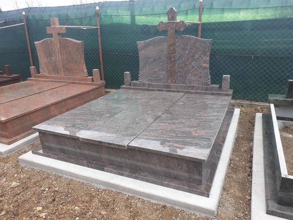 Monumente funerare din granit cu transport gratis in toata tara!