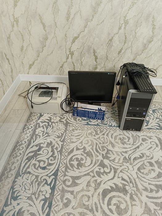 Компьютер с принтером