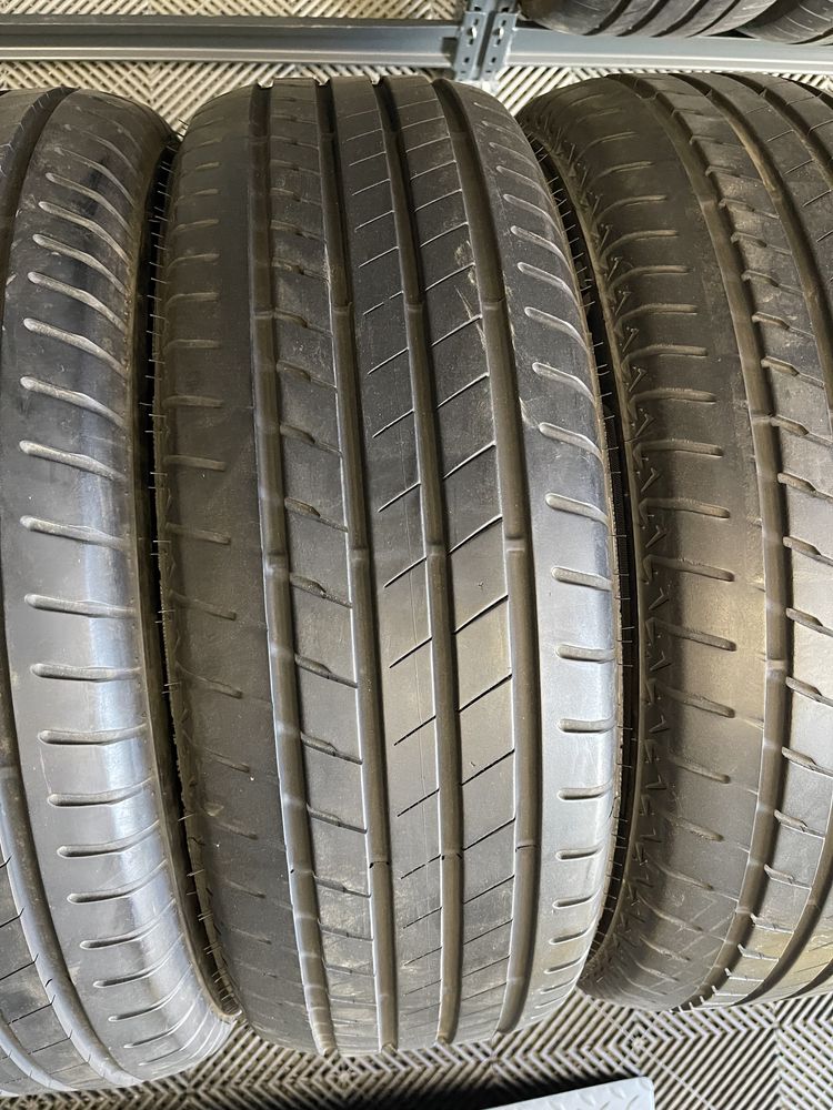 Set Anvelope Cauciucuri de Vara 225/60R18 Bridgestone cu Profil 6,5mm