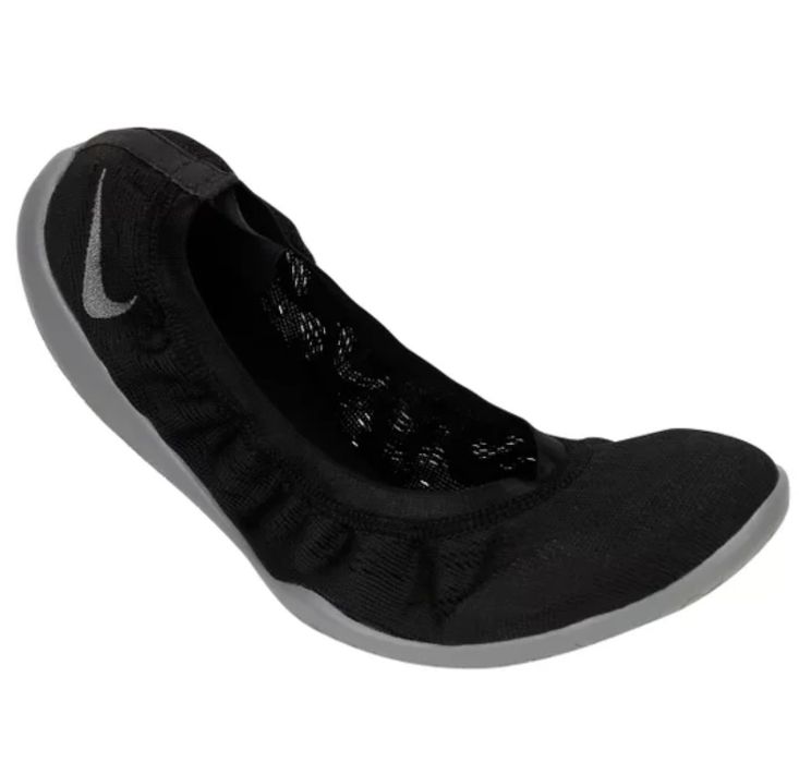 Nike Studio Wrap 38,5