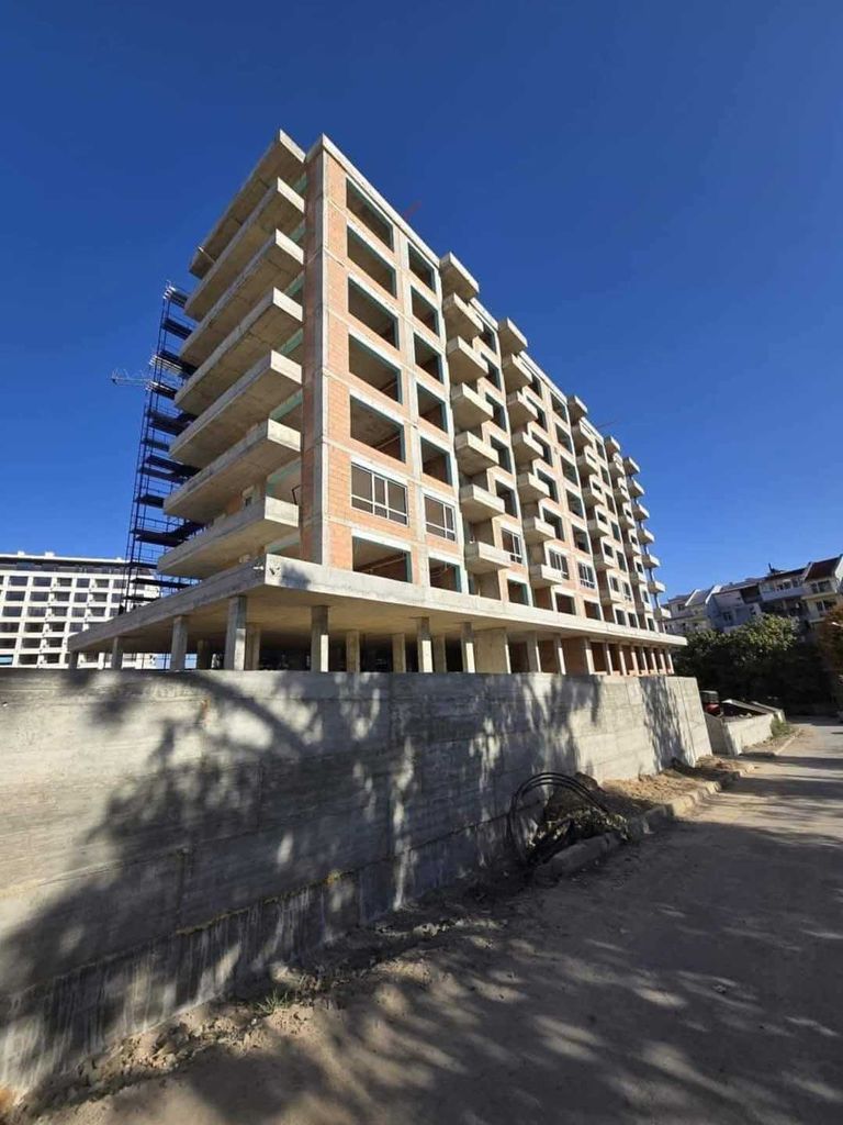 Продава се Двустаен апартамент в Стара Загора, Ремиза - 67 кв.м за 1120 €/кв.м - Снимка #1