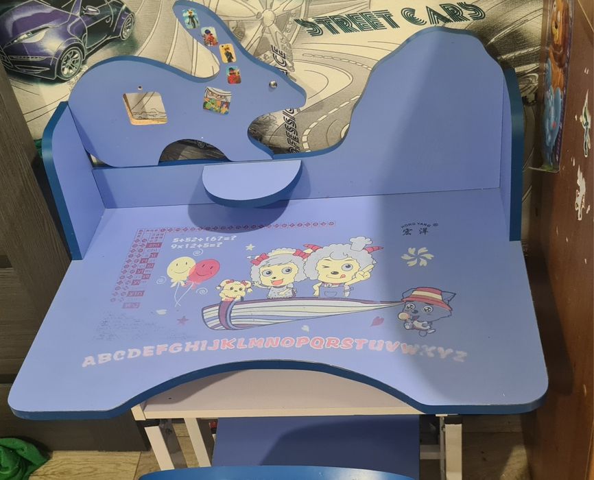 Продам детский столик