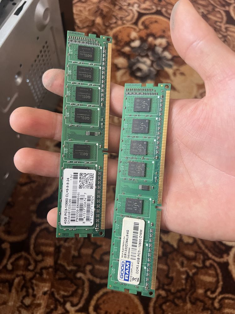 Оперативная память ddr 3 две плажки по 4 гб