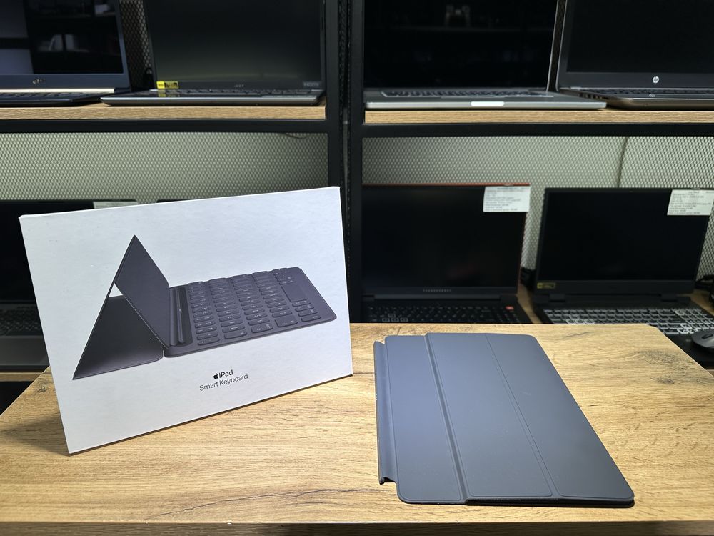 Smart Keyboard для iPad, в отличном состоянии, 9941/А10