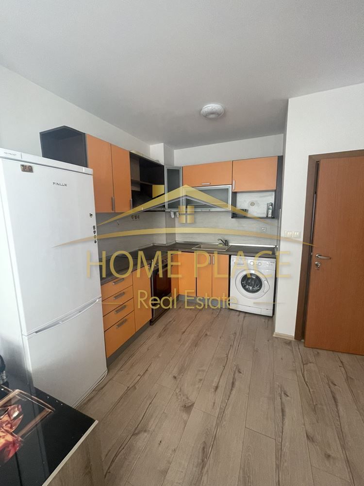 Дава се под наем Двустаен апартамент в Варна, Левски - 65 кв.м за 459 € - Снимка #1