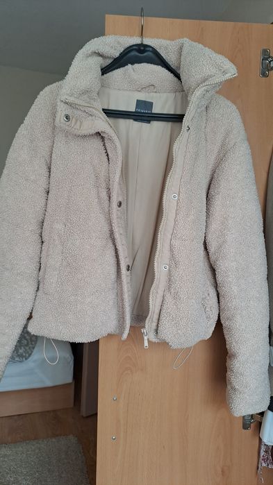 Яке на  Primark бежово