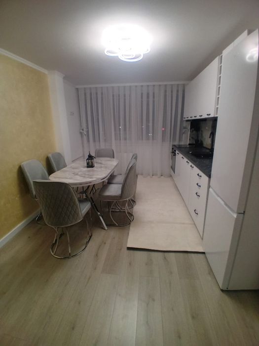 Inchiriez apartament tip AN cu 2 dormitoare.