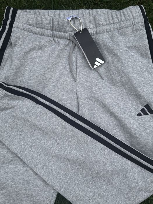 Pantaloni de trening Adidas M