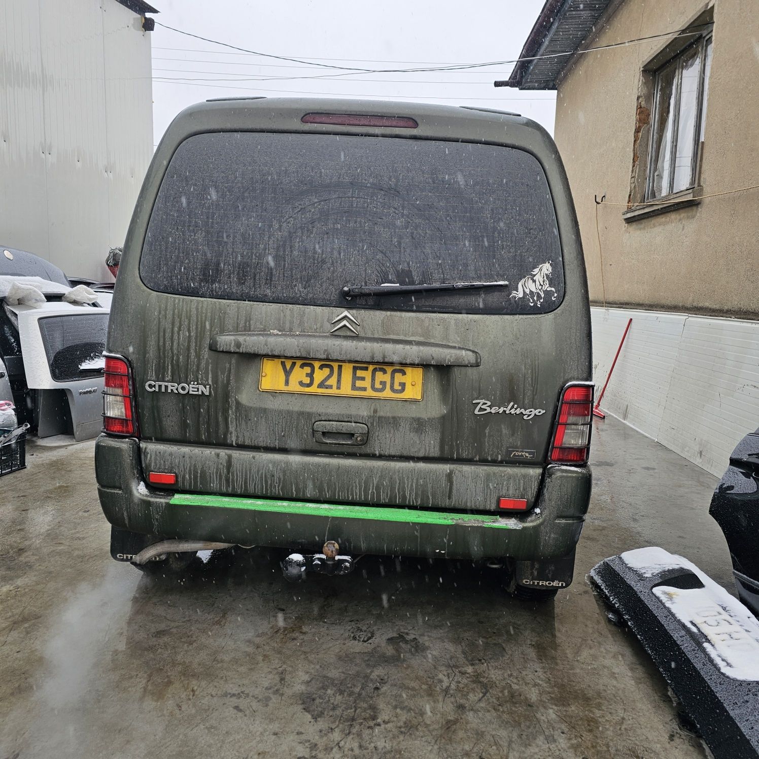 Citroën Berlingo 1.4 90k.s бензин. 2006г
На части само.