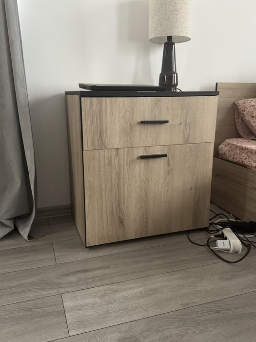 Dormitor complet – Pat + Saltea + Dulap + Comodă