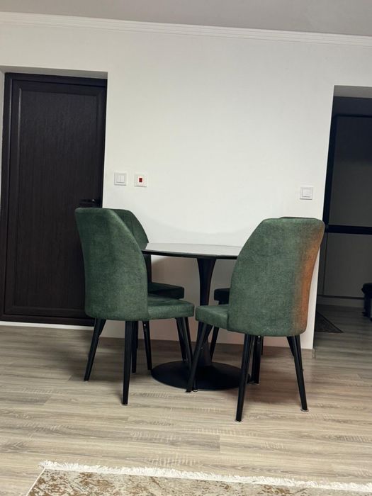 Трапезни столове