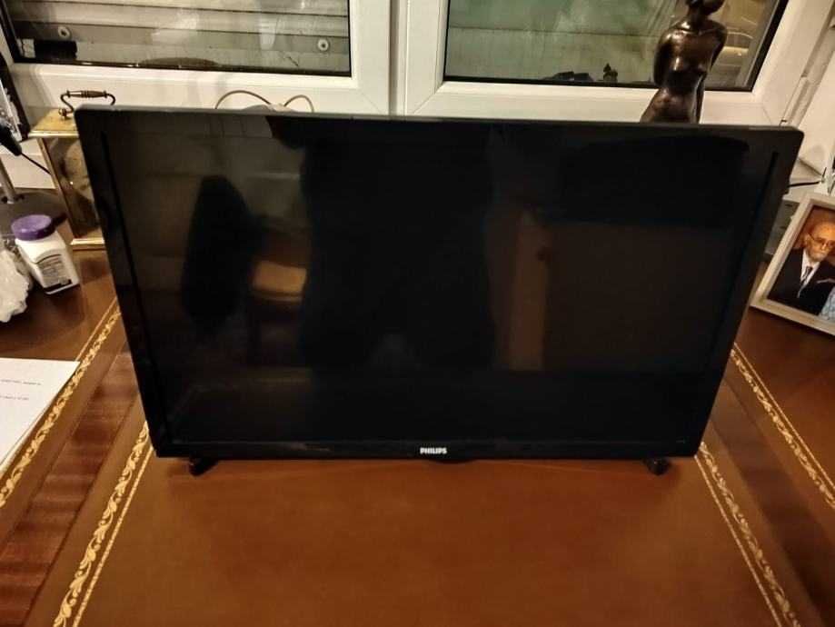 Televizor Philips 24" 60 cm SLIM LED IMPECABIL