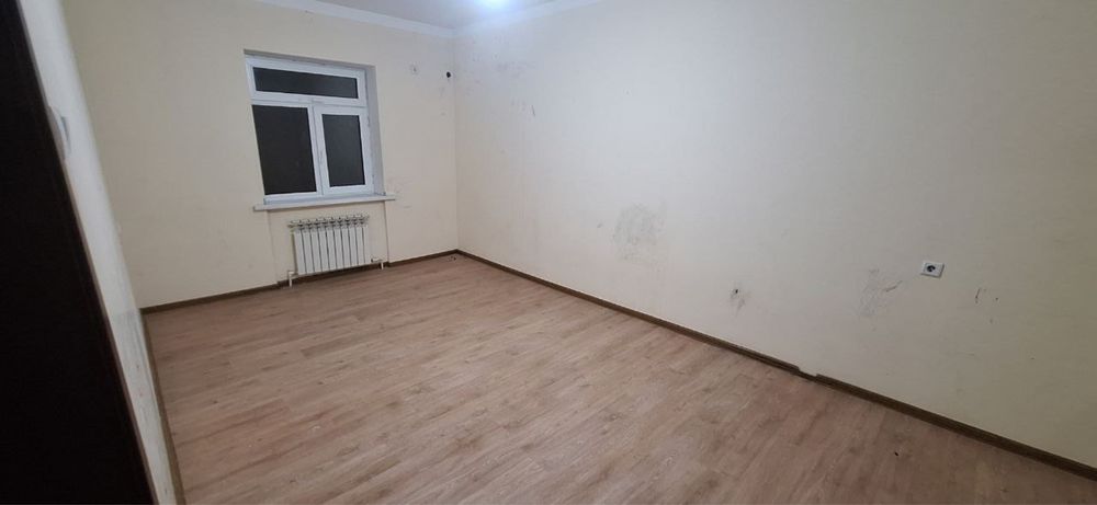 Sergeli 9 hudud 2 xona 4 etaj srochno sotiladi