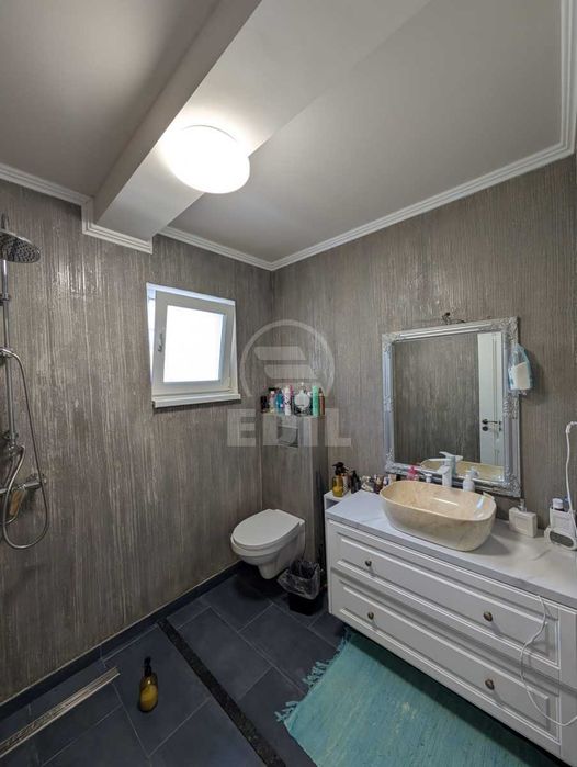Casă tip duplex de inchiriat, situată în Florești, zona Teilor,