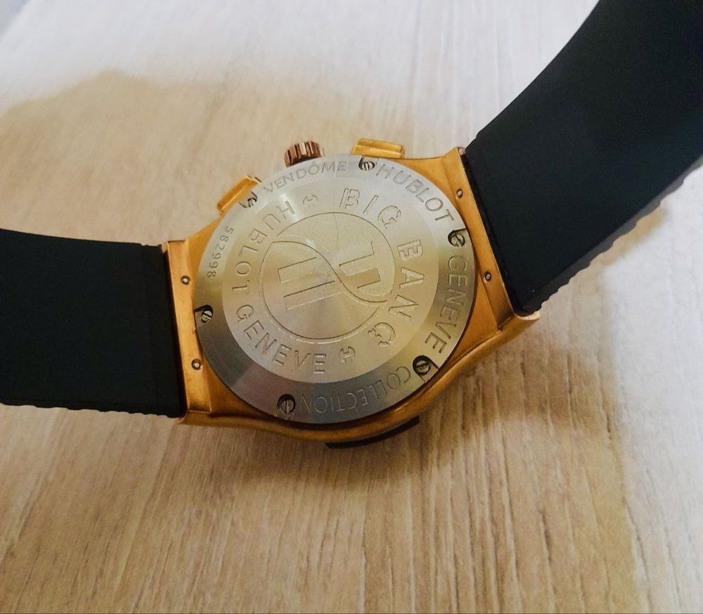 Продам часы Hublot