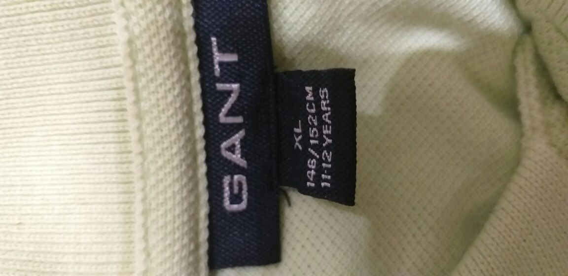 Vând pantaloni scurți blugi 146+1 tricou Gant
