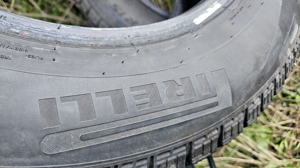 2бр гуми 195 65 15 дот 21 пирели