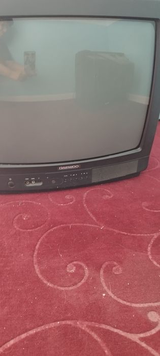 Продаю 2 телевизор DAEWOO.